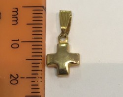 9 Carat Gold Maltese Cross