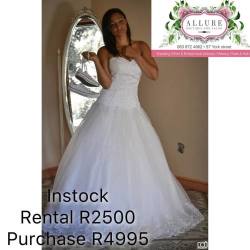 Wedding Dress Size 6-8 In Stock