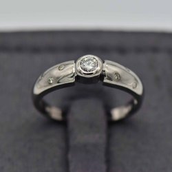 Ring 18CT 3.9GM Engagement Ring