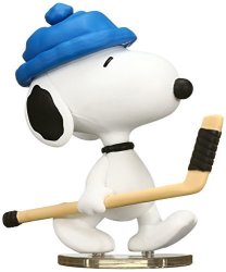Diamond Comic Distributors Medicom Peanuts Series 6: Hockey Player Snoopy Udf Action Figure