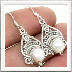 Sophisticated 9.30 Cts Natural Freshwater White Pearl Solid .925 Sterling Silver Earrings