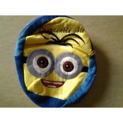 Carry Bags - - Soft Plush Material - Despicable Me Minions 23x30cm Was R110