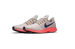 Nike Men's Air Zoom Pegasus 35 Running Shoes