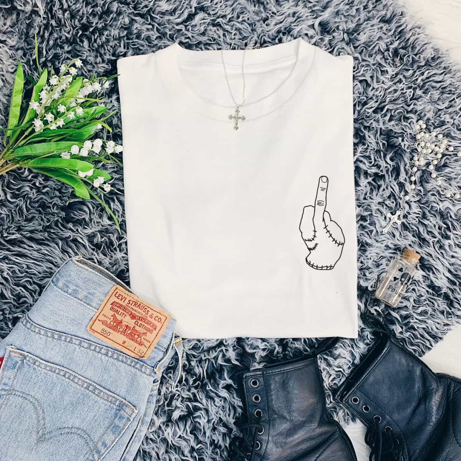 Product image - {main}