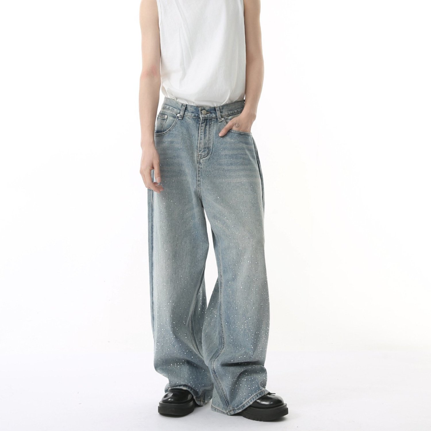 Product image - {main}
