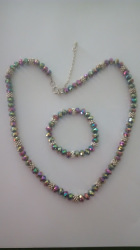 Pretty Crystal Bead Necklace And Matching Bracelet