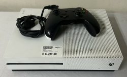 Xbox Ones 500GB Gaming Console