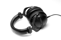Beyerdynamic DT770 Pro 32 Ohm Mobile Headphones