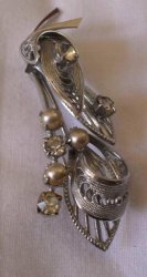Beautiful Vintage Brooch. Silver Plated. This Brooch Is 7cm In Length And 1.8cm In Width.