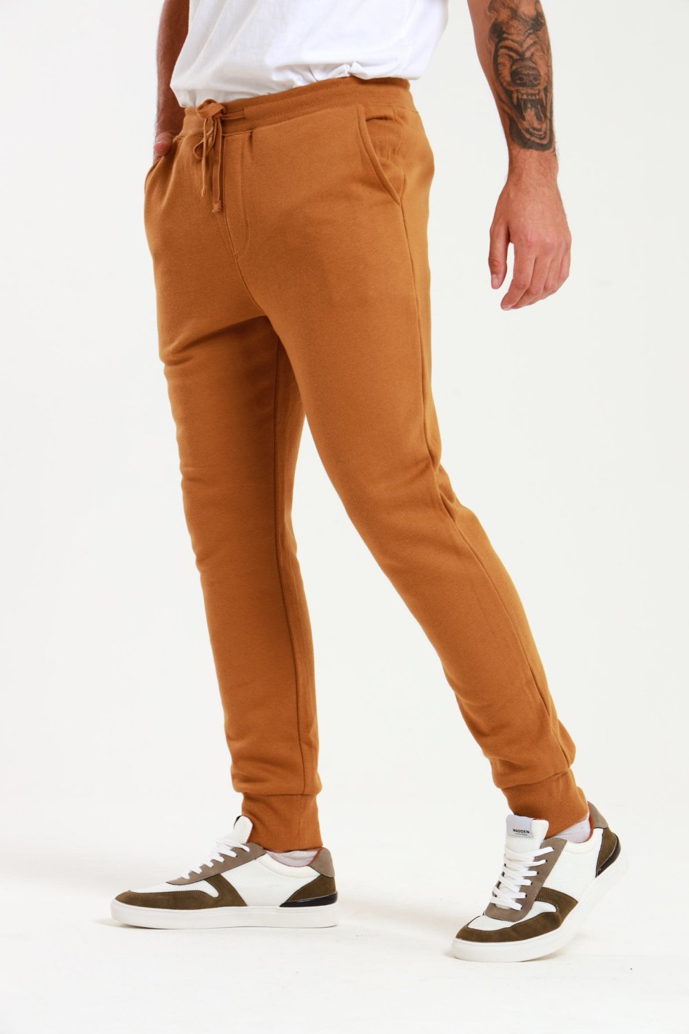 Product image - {main}