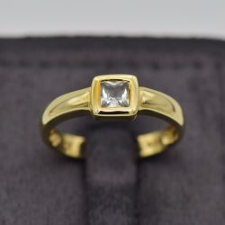 9CT Yellow Gold Solitaire Engagement Ring
