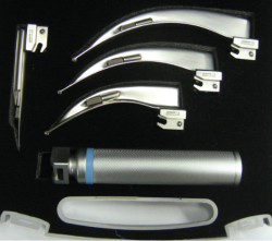 Laryngoscope Set Universal 4 Blades 2 Bulbs