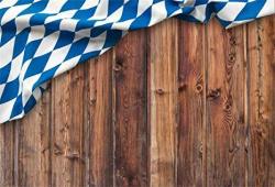 Csfoto 7X5FT Background For Oktoberfest Bavarian Flag On Wooden Photography Backdrop Chequered Beer Spree Party Decor Flag Cloth Forest Tradition Celebration Photo Studio Props