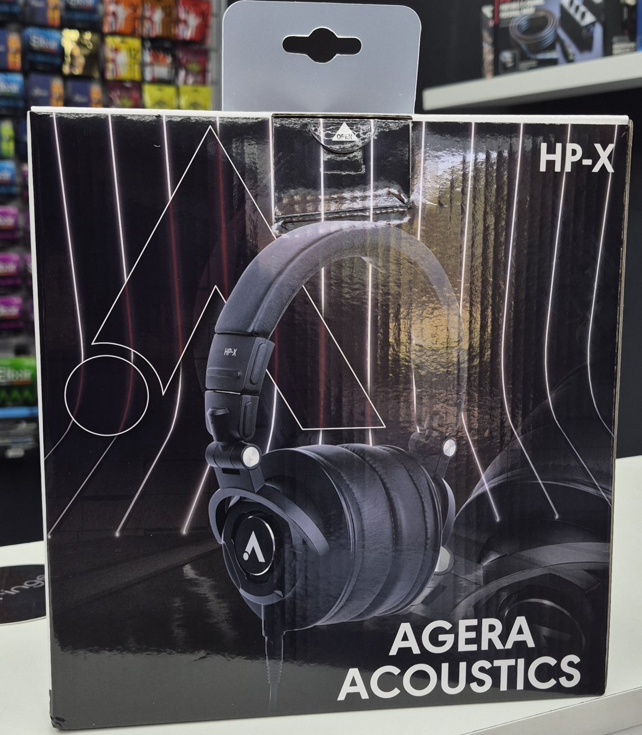 Product image - {main}