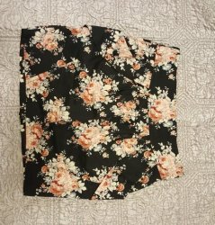 Floral Print High Waisted Skirt - Size S m