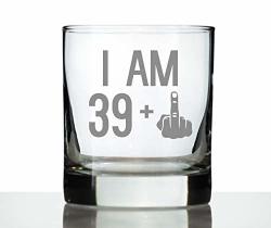 39 + 1 Middle Finger - Funny 40TH Birthday Whiskey Rocks Glass Gifts For Men & Women Turning 40 - Fun Whisky Drinking Tumbler