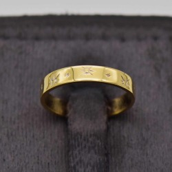 18CT Yellow Gold Patterned Ring