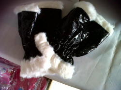Black & White Fur Lined Fingerless Gloves